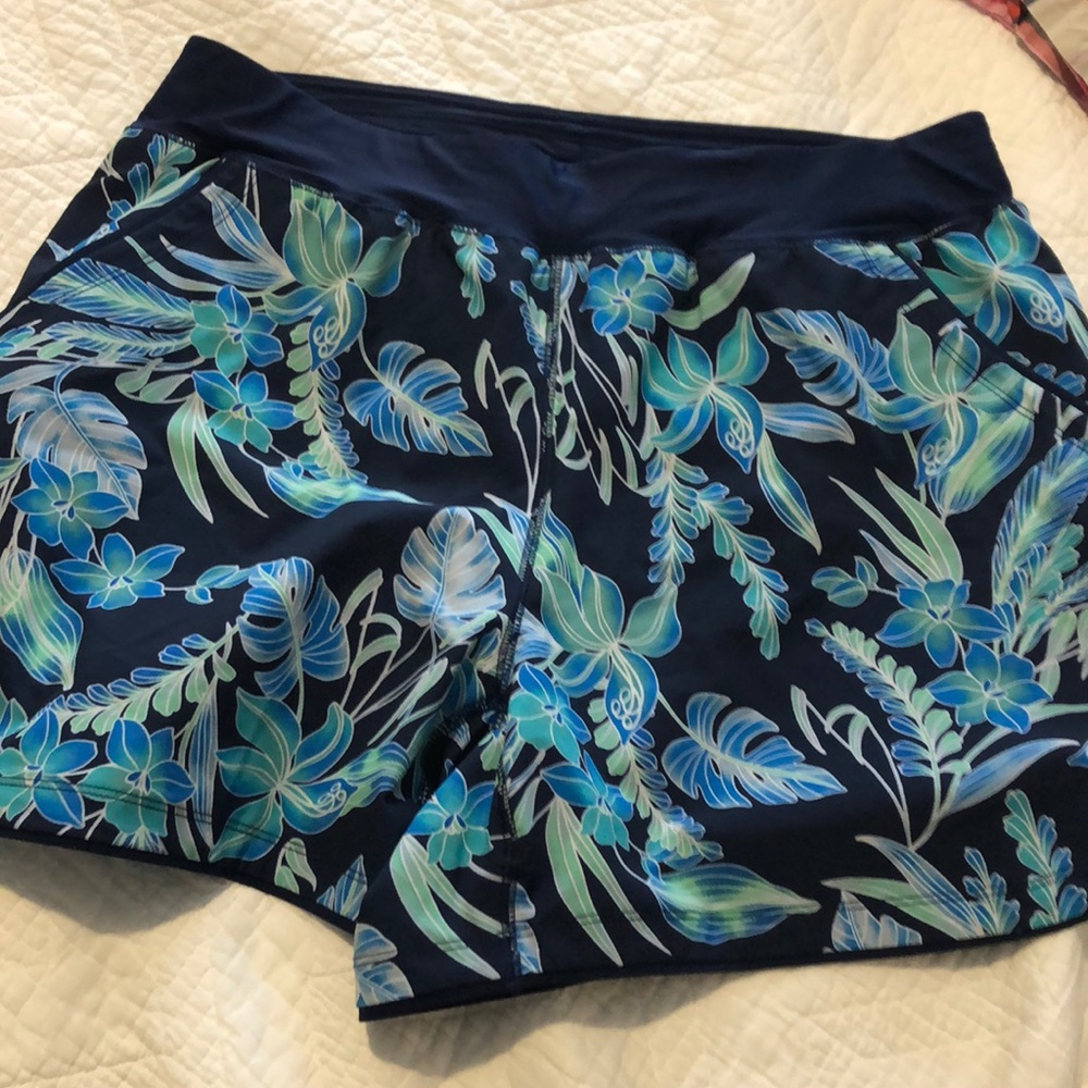 Lands End Quick Dry shorts